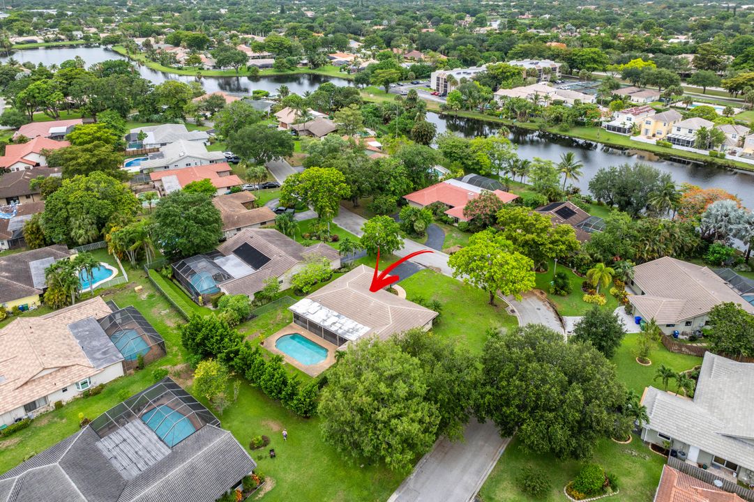 For Sale: $675,000 (3 beds, 2 baths, 1998 Square Feet)