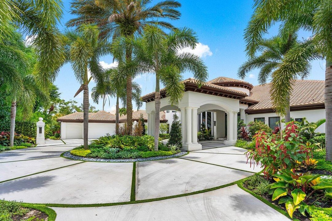 For Sale: $7,988,000 (5 beds, 7 baths, 7728 Square Feet)