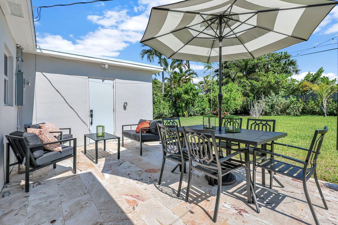 For Sale: $1,250,000 (4 beds, 2 baths, 1466 Square Feet)