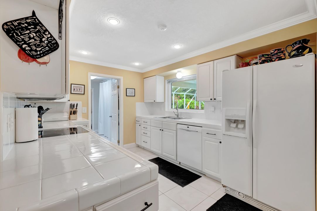 For Sale: $775,000 (4 beds, 2 baths, 1881 Square Feet)