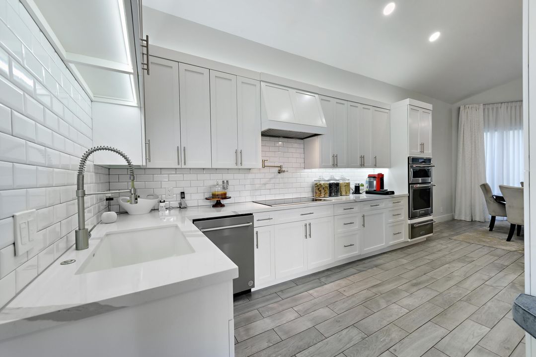 For Sale: $829,000 (2 beds, 2 baths, 2143 Square Feet)