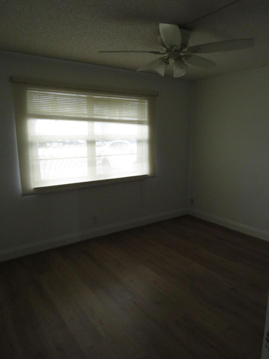 For Rent: $2,500 (2 beds, 2 baths, 979 Square Feet)