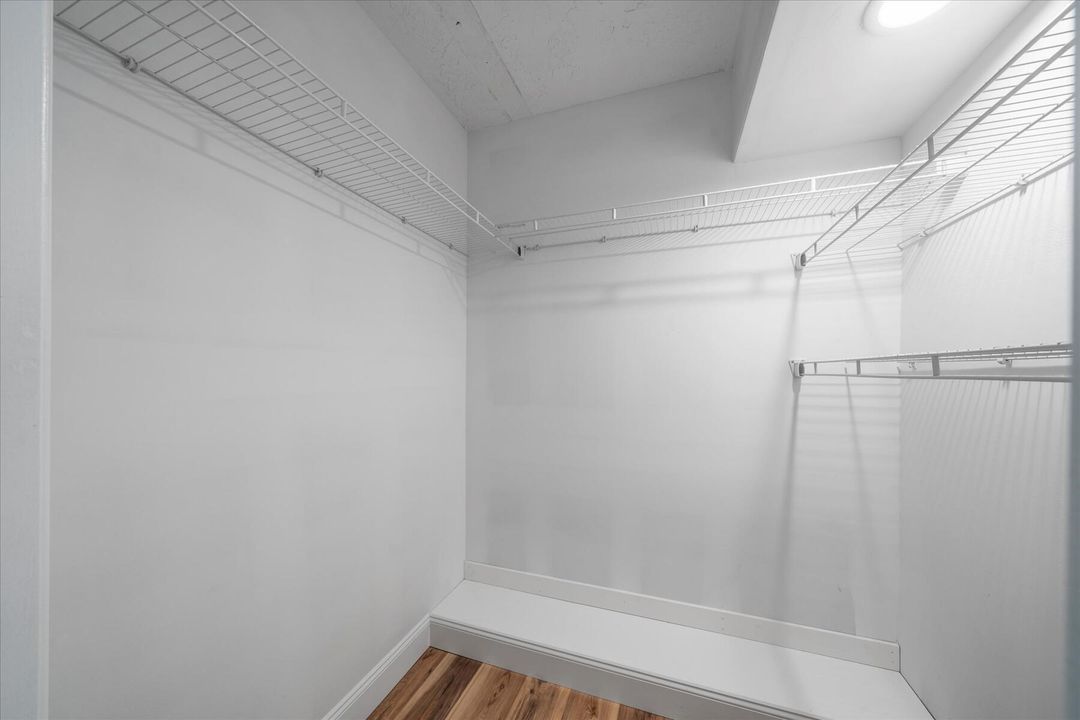 合同活跃: $360,000 (3 贝兹, 2 浴室, 1799 平方英尺)