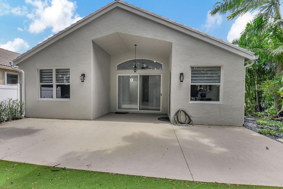 For Sale: $697,700 (3 beds, 2 baths, 1667 Square Feet)