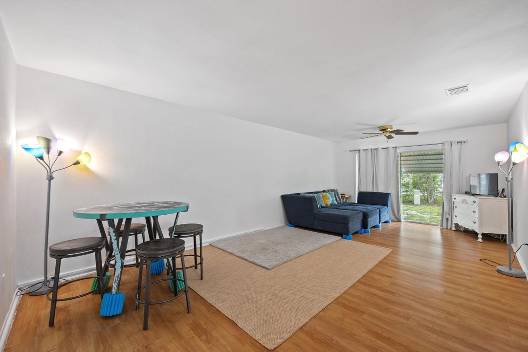For Sale: $245,000 (2 beds, 2 baths, 1176 Square Feet)