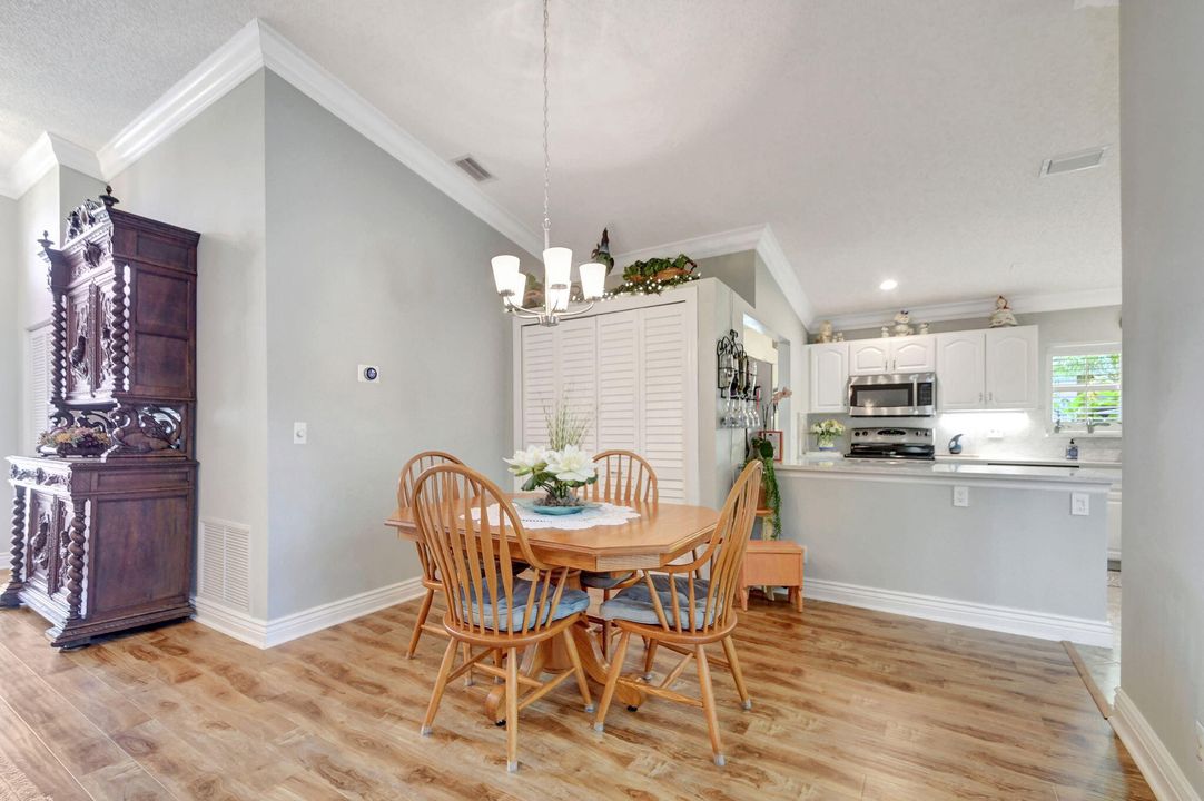 For Sale: $489,500 (2 beds, 2 baths, 1860 Square Feet)