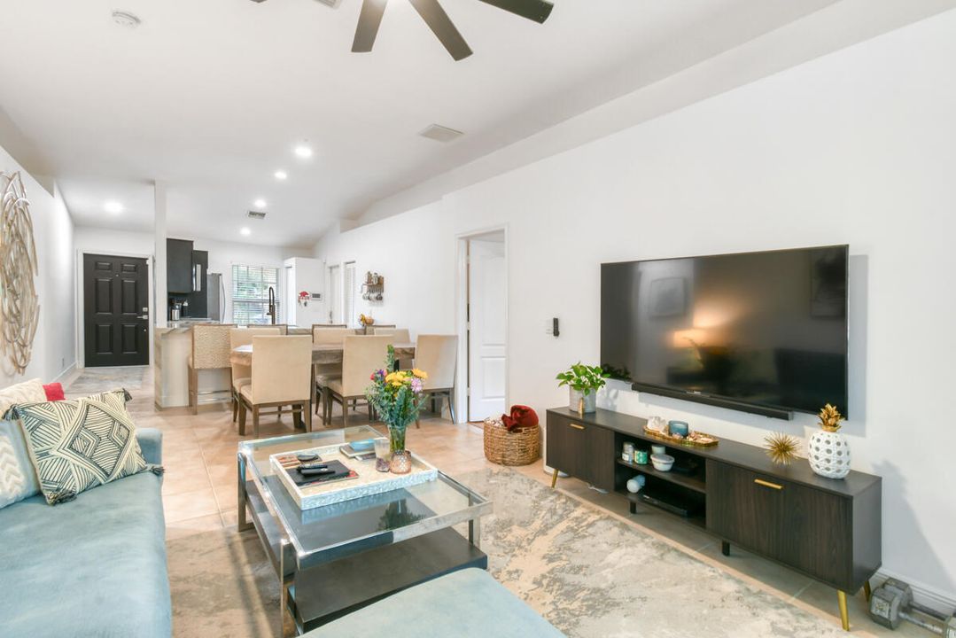 For Sale: $545,000 (3 beds, 2 baths, 1218 Square Feet)