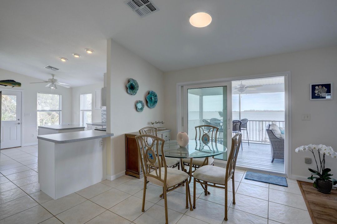 For Sale: $789,000 (3 beds, 2 baths, 1400 Square Feet)