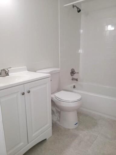 For Rent: $2,450 (2 beds, 2 baths, 980 Square Feet)