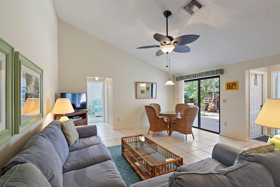 Active With Contract: $6,500 (2 beds, 2 baths, 1100 Square Feet)