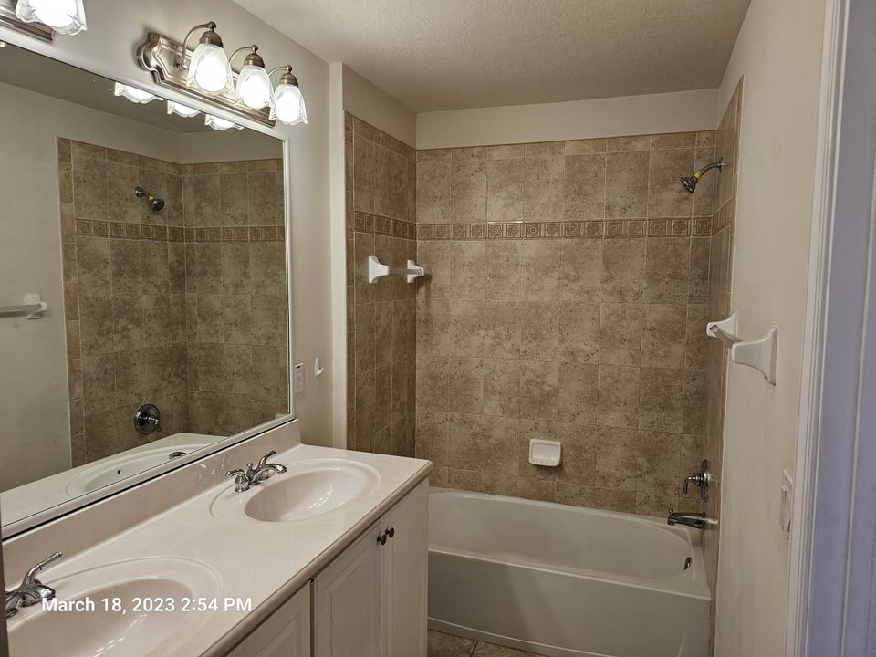 В аренду: $2,650 (3 спален, 2 ванн, 1938 Квадратных фут)