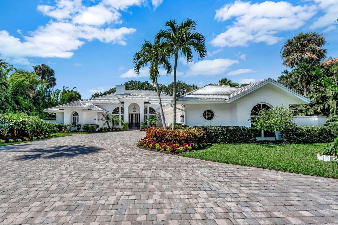 For Sale: $2,975,000 (3 beds, 3 baths, 3156 Square Feet)