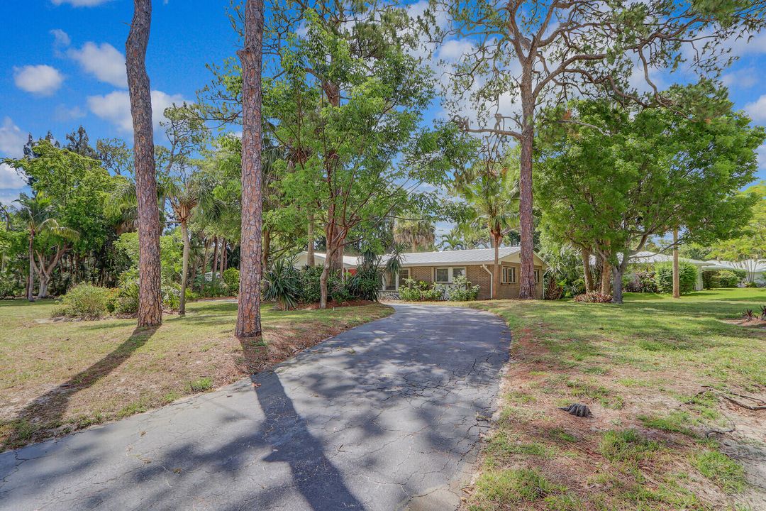 For Sale: $669,000 (3 beds, 2 baths, 2214 Square Feet)