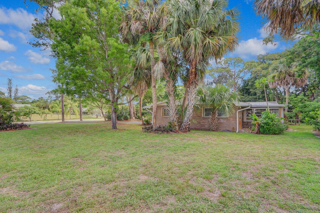 For Sale: $669,000 (3 beds, 2 baths, 2214 Square Feet)