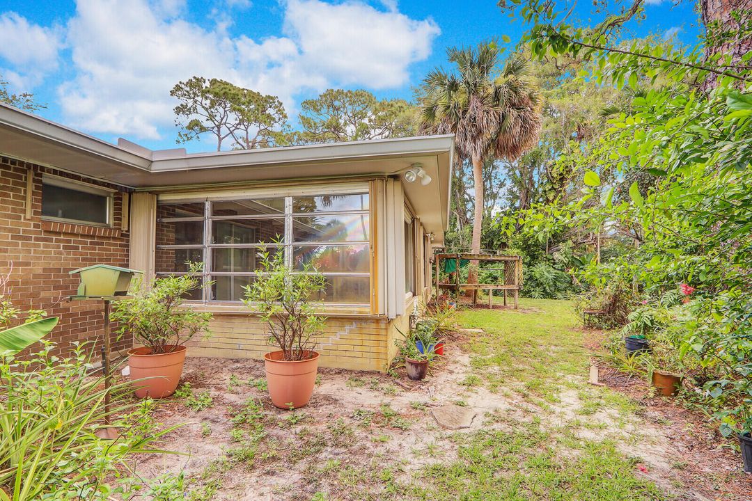 For Sale: $669,000 (3 beds, 2 baths, 2214 Square Feet)