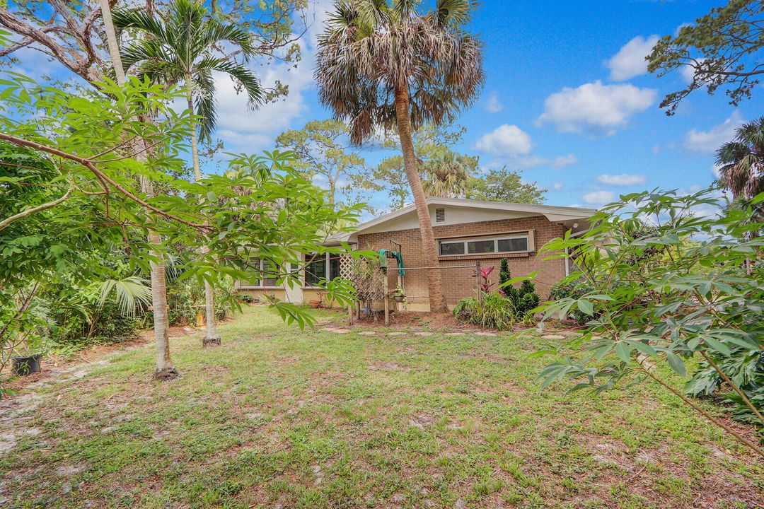 For Sale: $669,000 (3 beds, 2 baths, 2214 Square Feet)