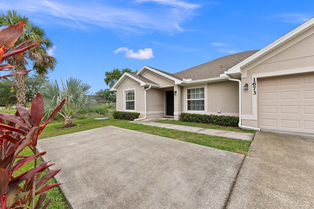 For Sale: $419,900 (4 beds, 2 baths, 1930 Square Feet)