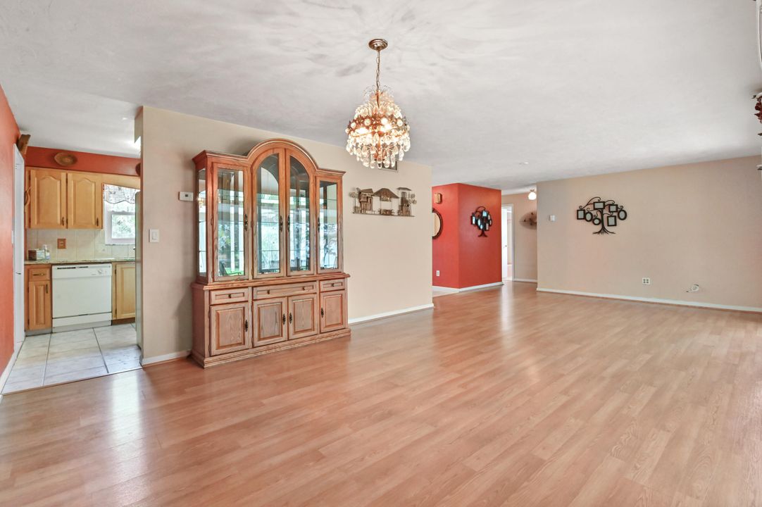 For Sale: $524,900 (3 beds, 2 baths, 1477 Square Feet)