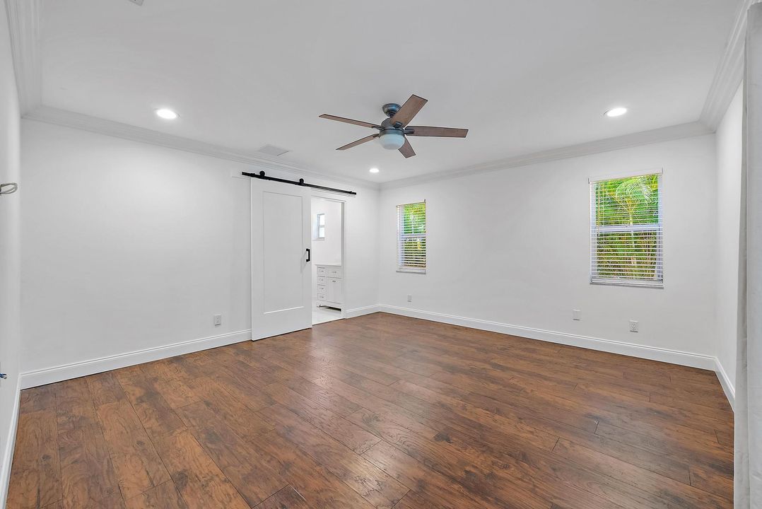 For Sale: $899,000 (3 beds, 2 baths, 1912 Square Feet)