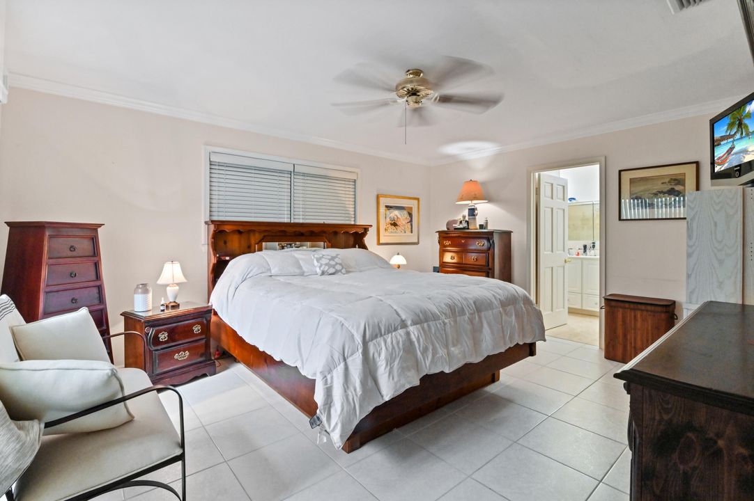 For Sale: $675,000 (4 beds, 2 baths, 1550 Square Feet)