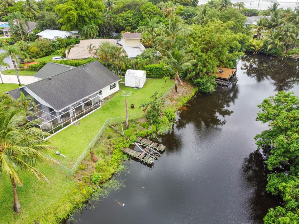 For Sale: $675,000 (4 beds, 2 baths, 1550 Square Feet)