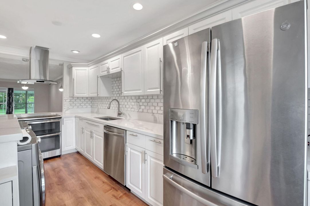 For Sale: $339,000 (2 beds, 2 baths, 1332 Square Feet)