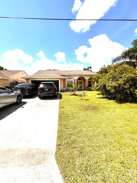 For Sale: $729,000 (3 beds, 2 baths, 1601 Square Feet)