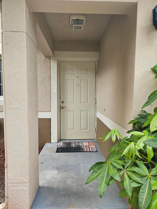 For Rent: $2,800 (3 beds, 2 baths, 1441 Square Feet)