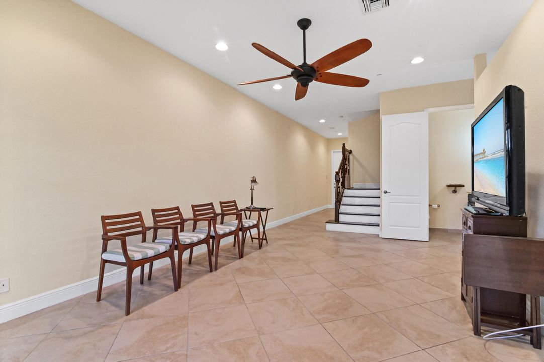 For Sale: $655,000 (3 beds, 2 baths, 2204 Square Feet)