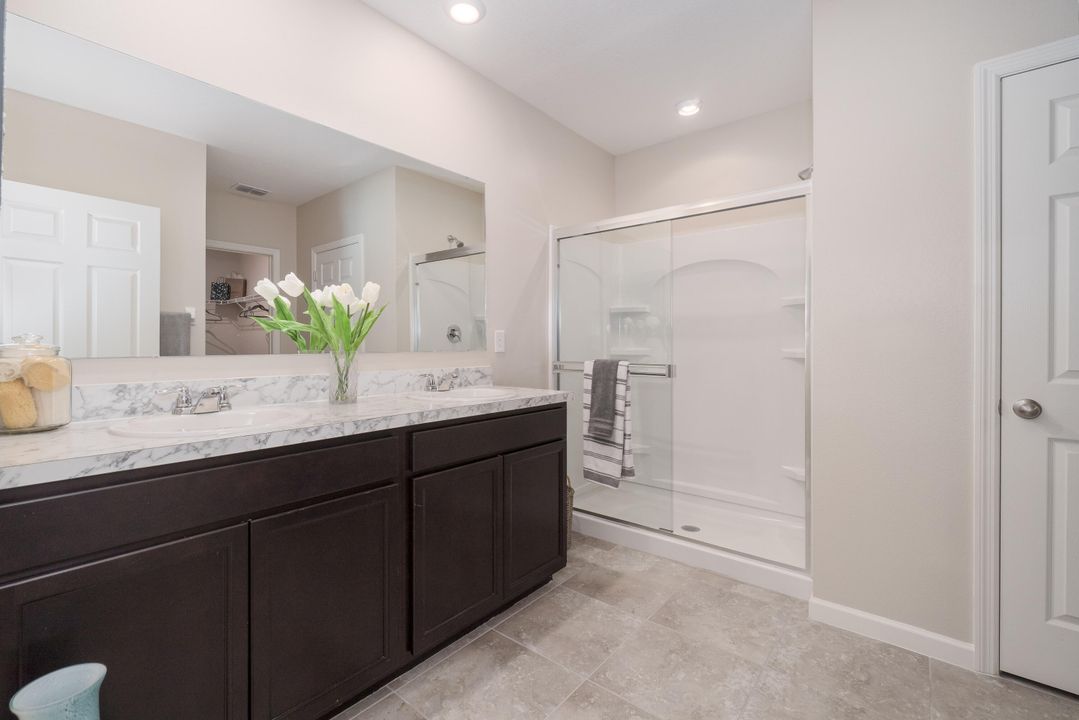 For Sale: $444,345 (4 beds, 2 baths, 1828 Square Feet)