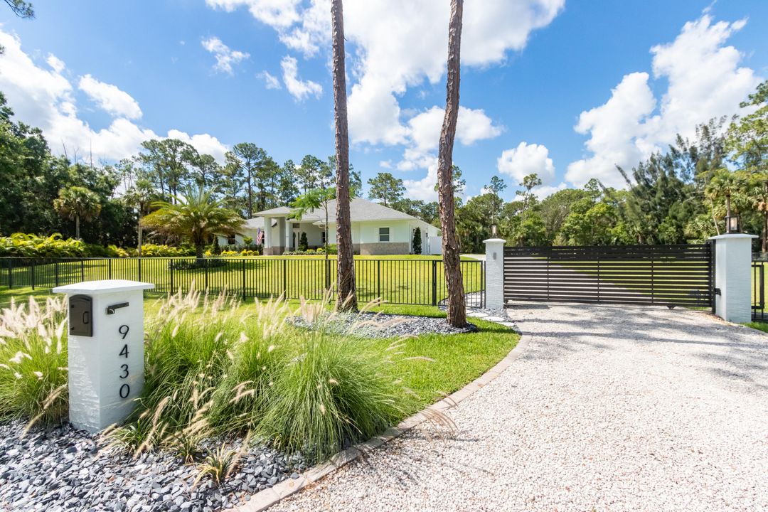 For Sale: $1,750,000 (3 beds, 3 baths, 2486 Square Feet)