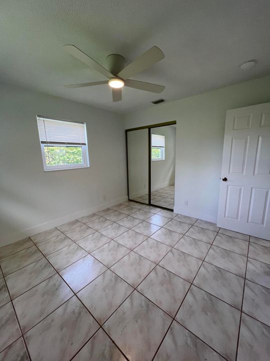 For Rent: $2,500 (2 beds, 1 baths, 768 Square Feet)