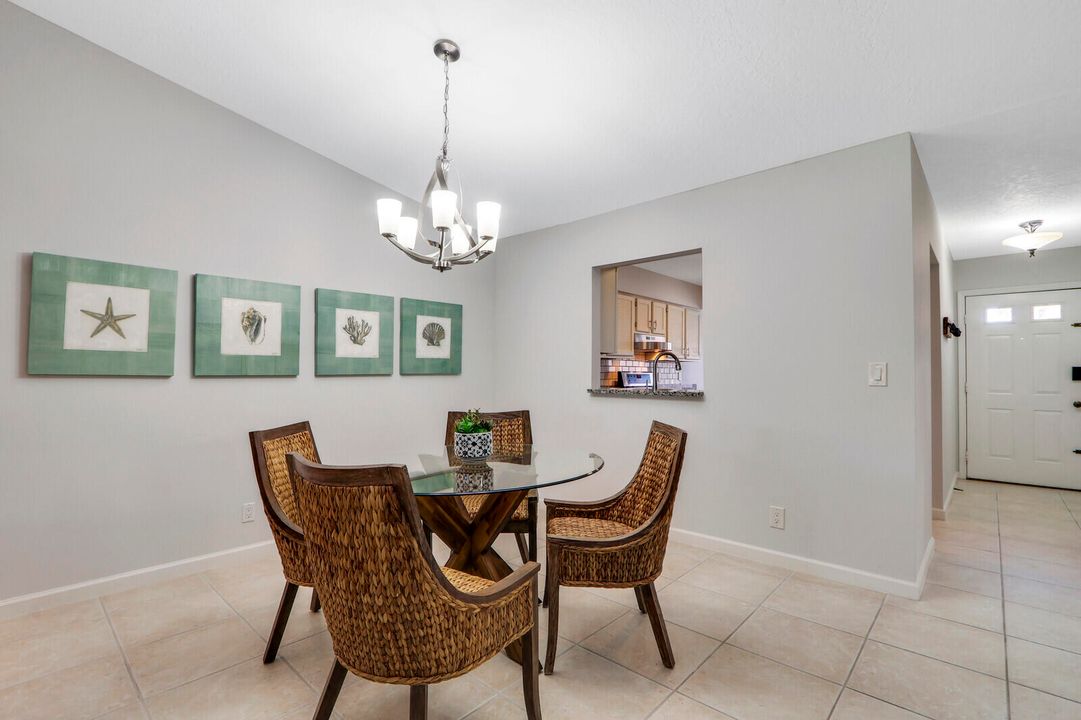 Active With Contract: $6,500 (2 beds, 2 baths, 1321 Square Feet)