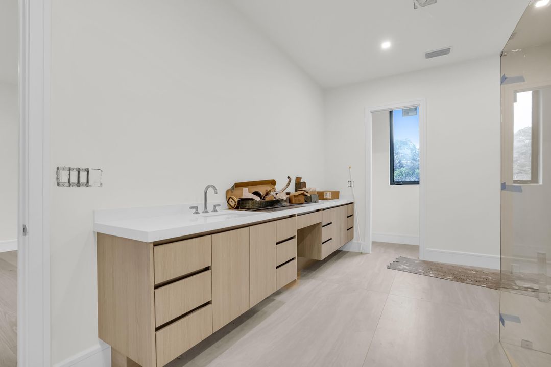 Active With Contract: $2,600,000 (3 beds, 3 baths, 2619 Square Feet)