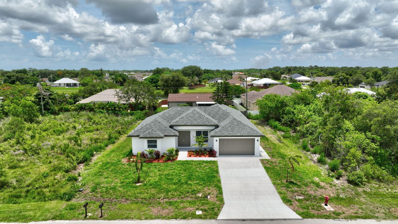 For Sale: $599,999 (4 beds, 3 baths, 2236 Square Feet)