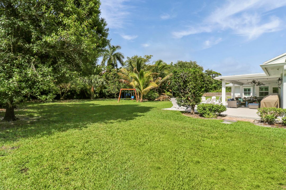 For Sale: $1,595,000 (4 beds, 2 baths, 2473 Square Feet)
