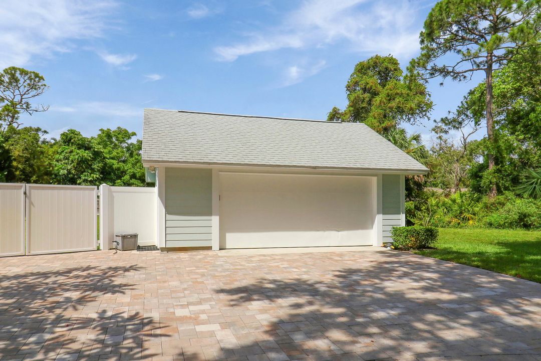 For Sale: $1,595,000 (4 beds, 2 baths, 2473 Square Feet)