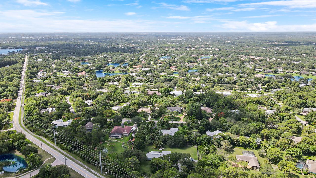 For Sale: $1,595,000 (4 beds, 2 baths, 2473 Square Feet)