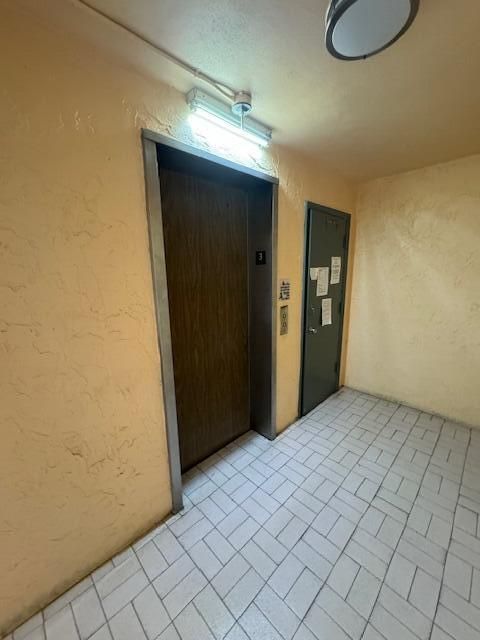 For Sale: $114,000 (1 beds, 1 baths, 783 Square Feet)