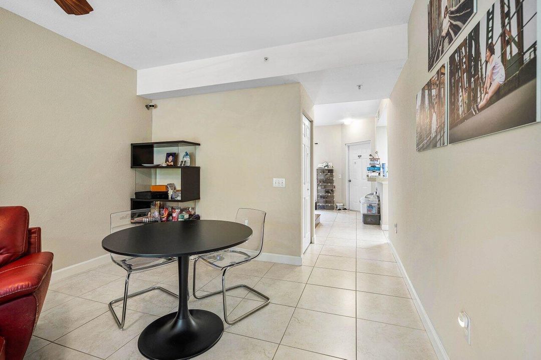 En Venta: $399,900 (3 camas, 3 baños, 1552 Pies cuadrados)