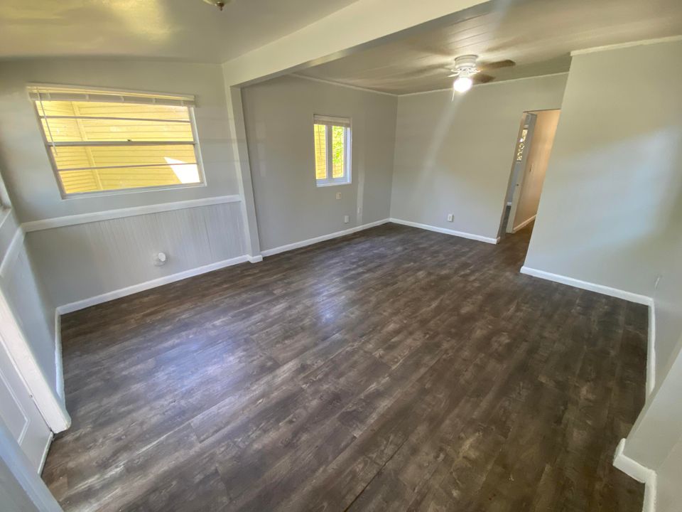 For Rent: $1,550 (1 beds, 1 baths, 616 Square Feet)