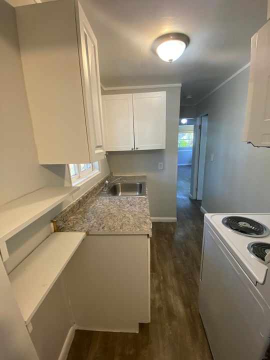 For Rent: $1,550 (1 beds, 1 baths, 616 Square Feet)