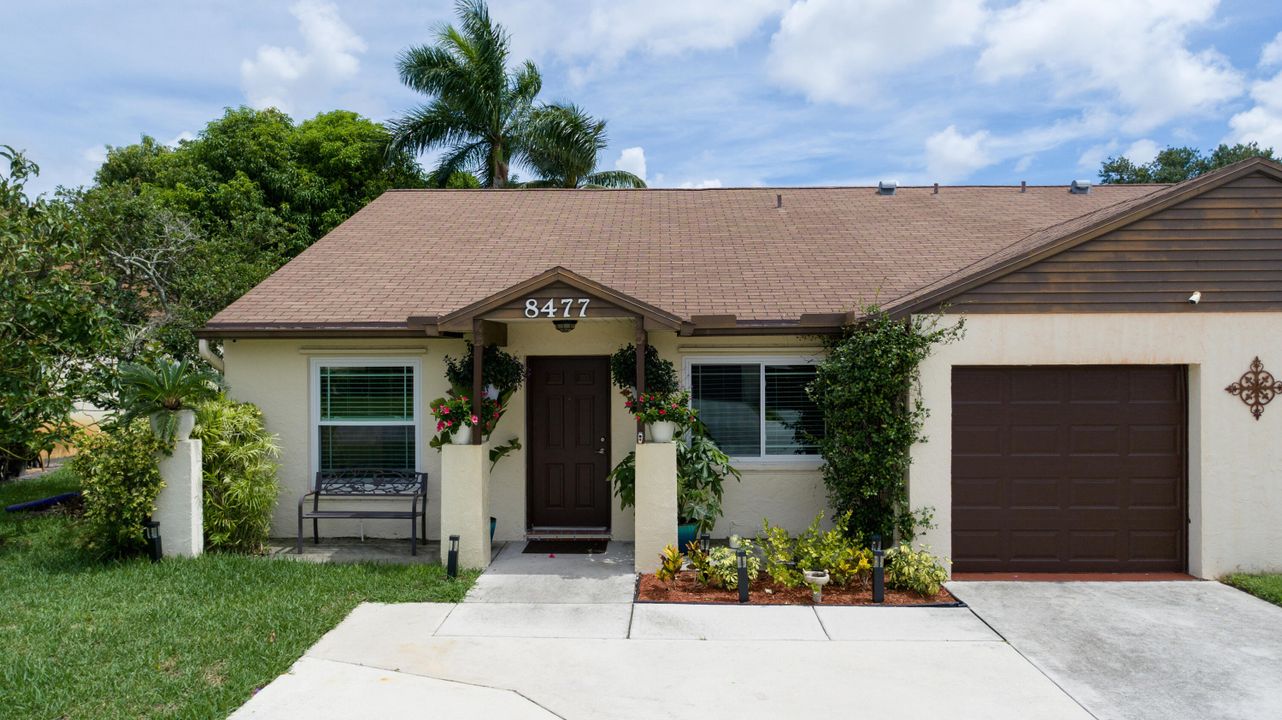 For Sale: $395,321 (3 beds, 2 baths, 1318 Square Feet)