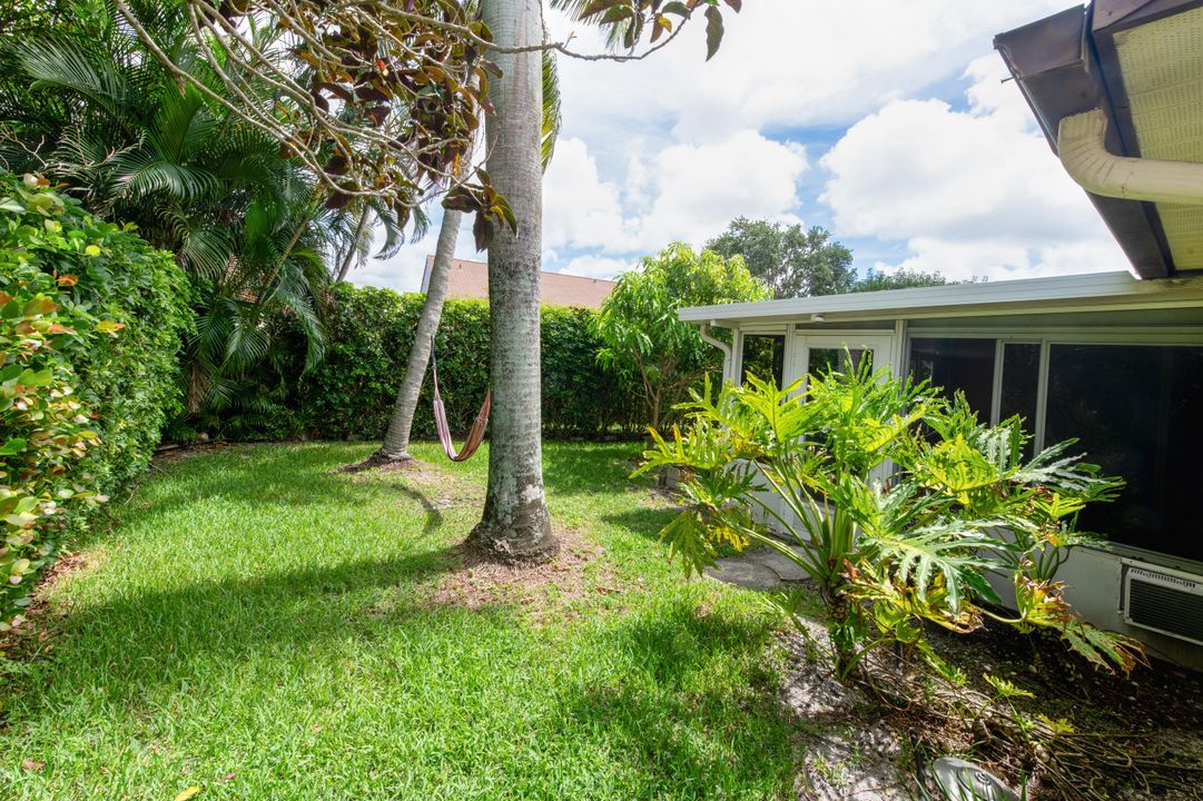 Active With Contract: $395,321 (3 beds, 2 baths, 1318 Square Feet)