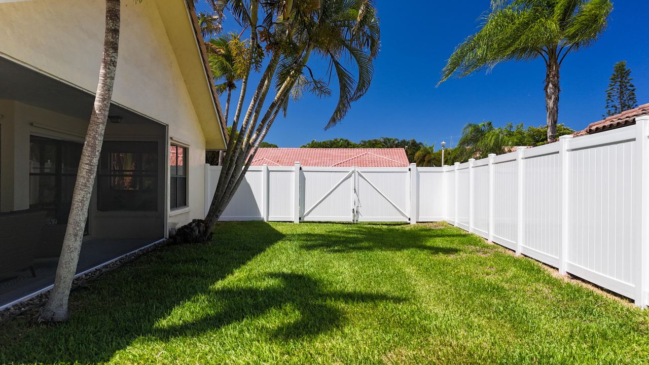 For Sale: $715,000 (3 beds, 2 baths, 1842 Square Feet)