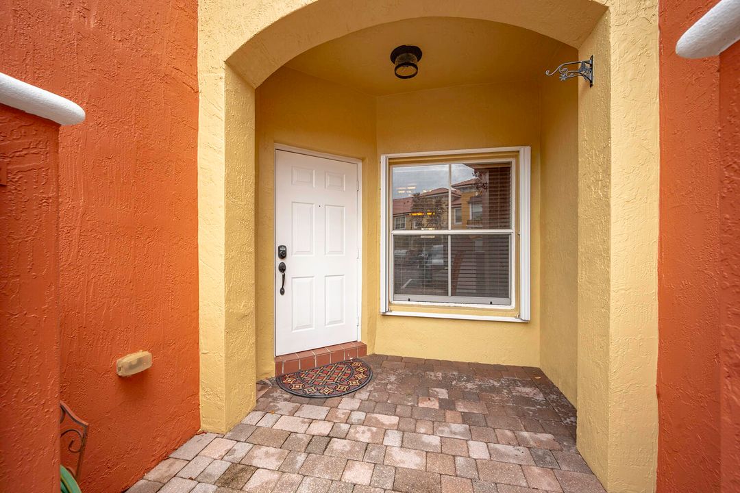 For Sale: $370,000 (3 beds, 2 baths, 1536 Square Feet)