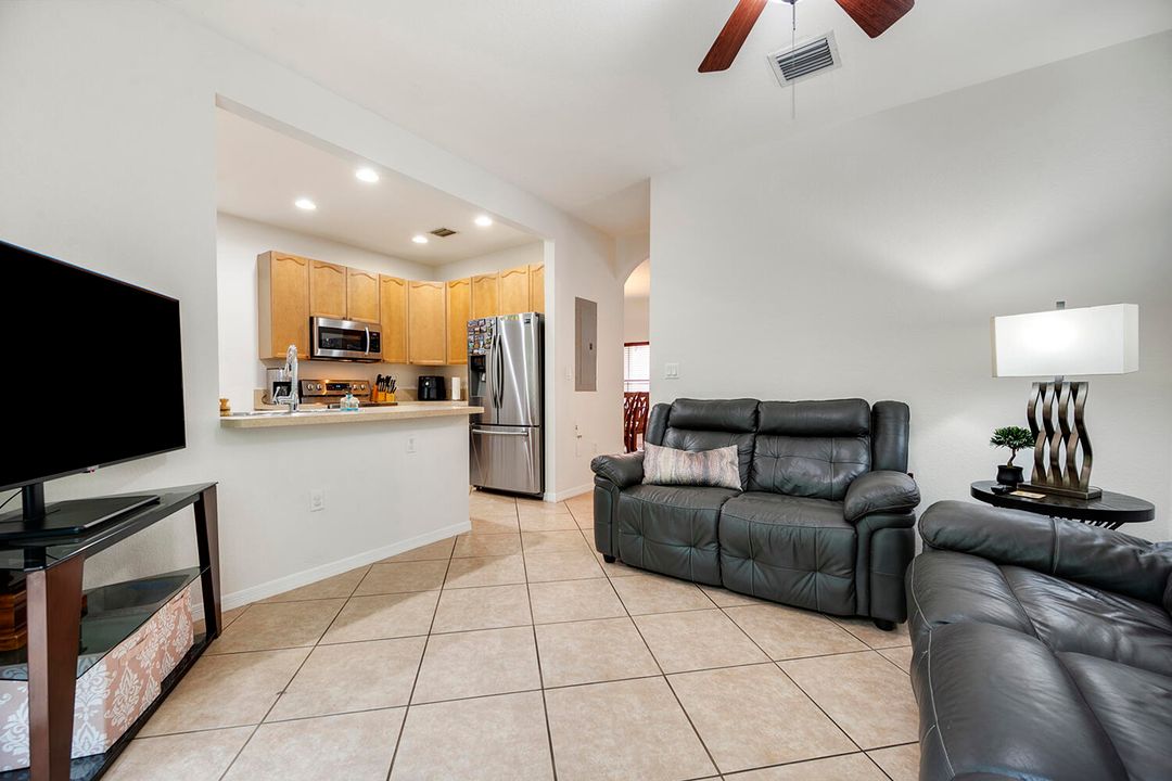 For Sale: $370,000 (3 beds, 2 baths, 1536 Square Feet)