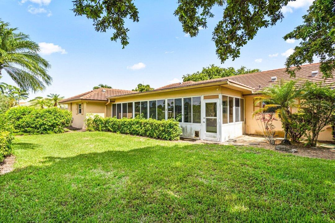 For Sale: $995,000 (3 beds, 2 baths, 2382 Square Feet)