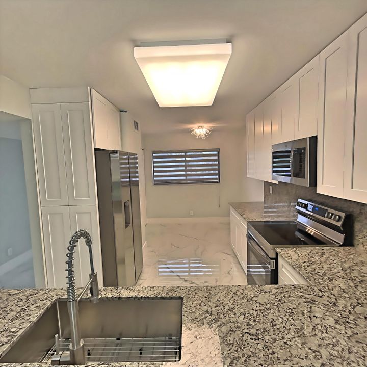 For Sale: $329,000 (2 beds, 2 baths, 1348 Square Feet)
