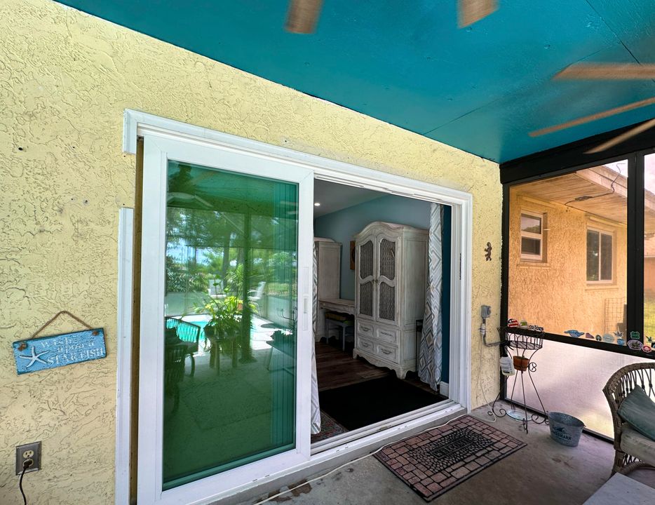 For Sale: $369,900 (2 beds, 2 baths, 1026 Square Feet)